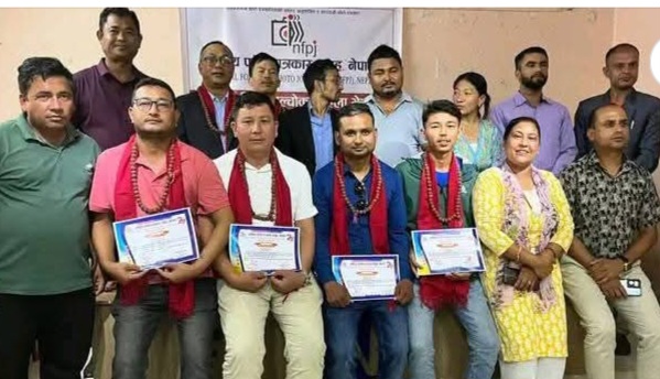 राष्ट्रिय फोटो पत्रकार समुह सिन्धुपाल्चोकको अध्यक्षमा बिजय नेपाल