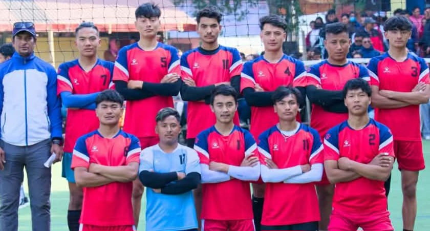 कुविण्डेमा भैरहेको भलिबल प्रतियोगितामा मेलम्ची र जुगल भिड्दै