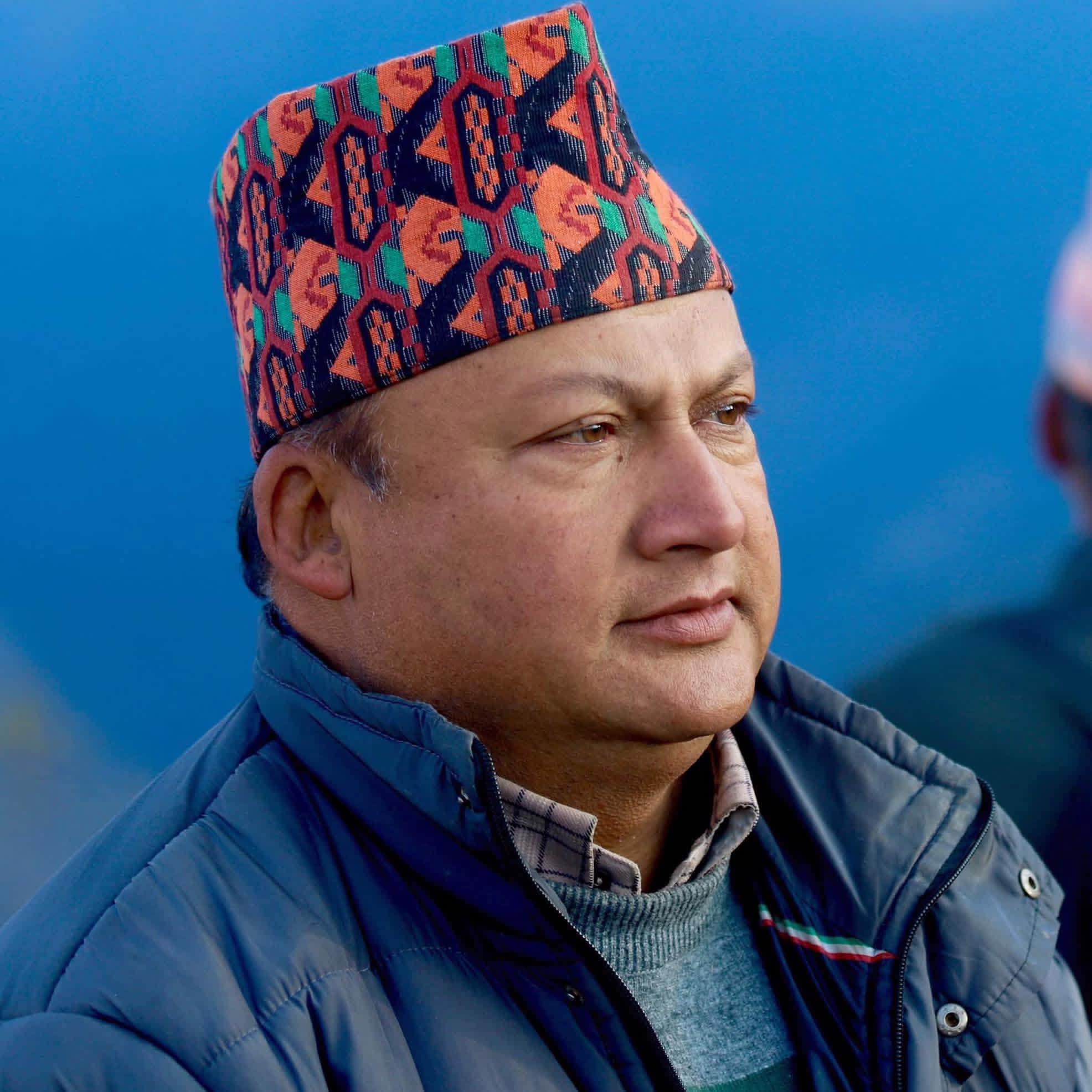 ‘यसरी सरेश नेपाल सिन्धुपाल्चोक जिल्ला सचिव बन्नुभयो’